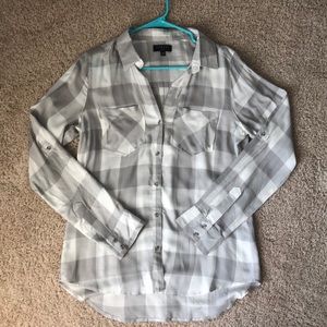 NWOT Tinsel Hattie 2-pocket shirt - size S